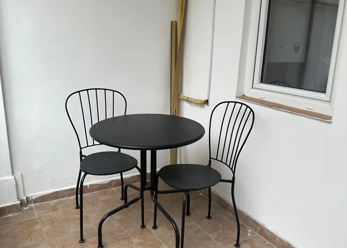 Eroilor Downtown Apartment